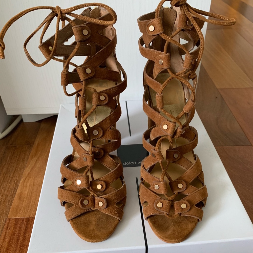 Dolce Vita Karli Lace Up Heel size 8